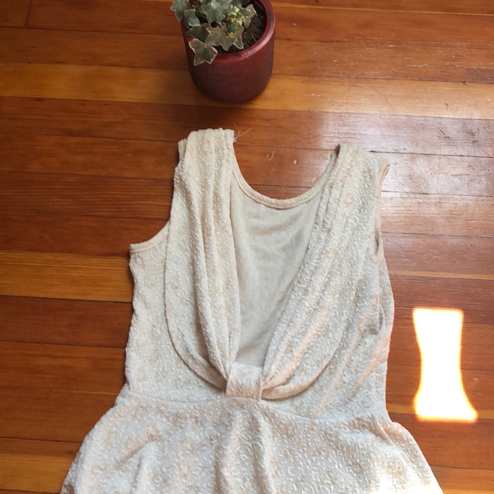 Low back gold and white blouse